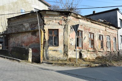 У Чернівцях понад 90 будинків аварійні та під загрозою обвалу: на яких вулицях