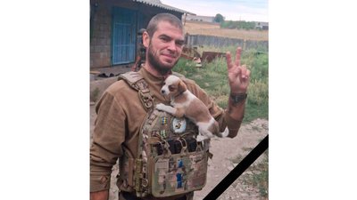 На Чернігівщині попрощалися з Олександром Антоненком, Сергієм Морозом та Олександром Мовпаном, які загинули на фронті На Чернігівщині попрощалися з Олександром Антоненком, Сергієм Морозом та Олександром Мовпаном, які загинули на фронті