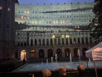 Європейські відлуння "ЄрміловЦентру": про програму "Мости солідарності" виставки "Відчуття безпеки"