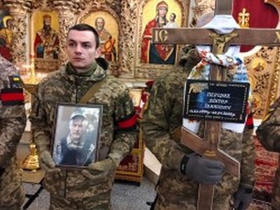 У Полтаві попрощалися з військовими Віктором Перцюхом та Анатолієм Рибічевим