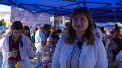 Ярослава Шевчук, вчителька хімії Тернопільської школи № 10 провели, "Наукові пікніки" у Тернополі, 24 травня 2026 року Ярослава Шевчук, вчителька хімії Тернопільської школи № 10 провели, "Наукові пікніки" у Тернополі, 24 травня 2026 року