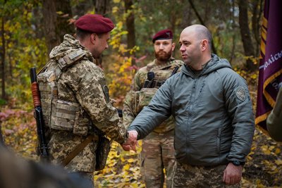 Воїни житомирської 95-ї десантно-штурмової бригади отримали державні нагороди Воїни житомирської 95-ї десантно-штурмової бригади отримали державні нагороди