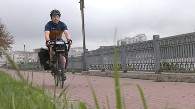 Маркус Маттссон, збирає донати для ЗСУ, їде на велосипеді, Тернопільщина, липень 2025 Маркус Маттссон, збирає донати для ЗСУ, їде на велосипеді, Тернопільщина, липень 2025