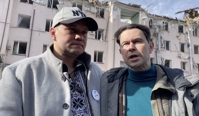 "Я не можу повірити, що хтось міг таке зробити". Волонтери, які перебували в готелі Кривого Рогу, розповіли про атаку "Я не можу повірити, що хтось міг таке зробити". Волонтери, які перебували в готелі Кривого Рогу, розповіли про атаку