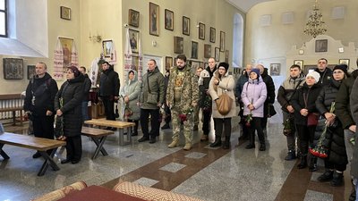 У Полтаві попрощались із командиром відділення ударних БпЛА Дмитром Абрамовим У Полтаві попрощались із командиром відділення ударних БпЛА Дмитром Абрамовим