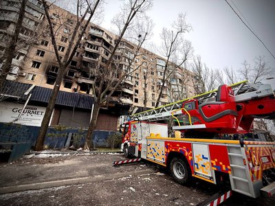 В Одесі внаслідок нічної атаки пошкоджено щонайменше 46 будинків у трьох районах міста В Одесі внаслідок нічної атаки пошкоджено щонайменше 46 будинків у трьох районах міста