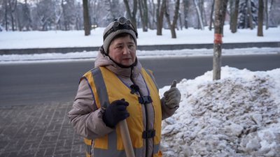 Гарячі напої для комунальників: у Чернігові низка кафе безплатно пригощають комунальників Гарячі напої для комунальників: у Чернігові низка кафе безплатно пригощають комунальників