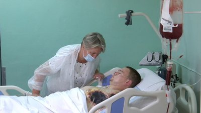 "Мене оперували, а дружина народжувала". У Дніпрі врятували життя пораненому військовому "Мене оперували, а дружина народжувала". У Дніпрі врятували життя пораненому військовому