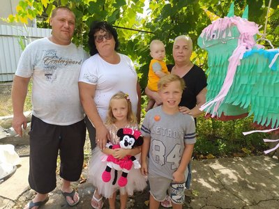 "Здали сусіди": майже усю родину маріупольців взяли у полон через донос "Здали сусіди": майже усю родину маріупольців взяли у полон через донос