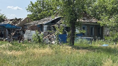 Зруйнований будинок село Сергіївка Удачненська громада Донецька область 11 червня 2025 рік Зруйнований будинок село Сергіївка Удачненська громада Донецька область 11 червня 2025 рік