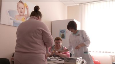 «Вакцинація рятує життя»: до Всесвітнього тижня імунізації дітям у Черкасах дарували розмальовки та повітряні кульки «Вакцинація рятує життя»: до Всесвітнього тижня імунізації дітям у Черкасах дарували розмальовки та повітряні кульки