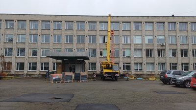 У Малинському ліцеї на Житомирщині за фінансової та технічної підтримки Литви встановлюють сонячні панелі У Малинському ліцеї на Житомирщині за фінансової та технічної підтримки Литви встановлюють сонячні панелі