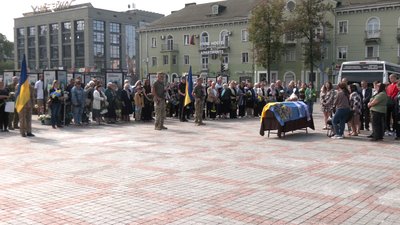 З добровольцем Володимиром Гойдою попрощалися у Рівному З добровольцем Володимиром Гойдою попрощалися у Рівному