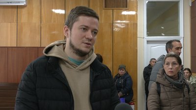 "Сказали, що документи підроблені": у Чернігові понад 40 людей заплатили гроші за авто, яких не отримали "Сказали, що документи підроблені": у Чернігові понад 40 людей заплатили гроші за авто, яких не отримали