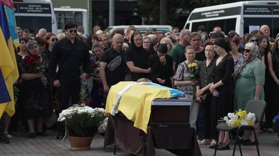 Із військовими Олександром Іллюком, Валерієм Рудишиним та Ігорем Мельничуком попрощались у Рівному