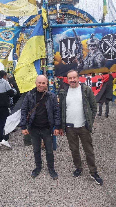 На Одещині нагородили добровольців, які будували фортифікаційні споруди на сході України На Одещині нагородили добровольців, які будували фортифікаційні споруди на сході України