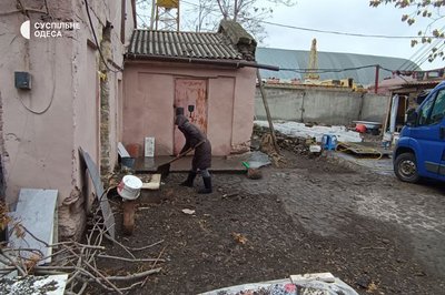Пошкоджений гуртожиток та 11 травмованих: наслідки російської атаки по Одесі. Фото Пошкоджений гуртожиток та 11 травмованих: наслідки російської атаки по Одесі. Фото