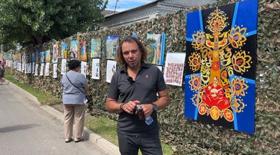 “Тисяча історій кохання”: на Рівненщині провели виставку картин дружин загиблих воїнів