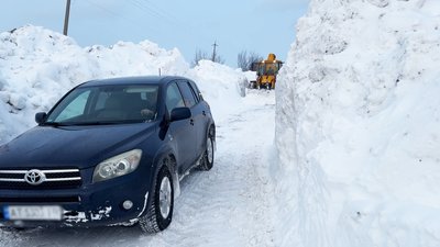 Негода, сніг, дороги, Чернелицька громада, Івано-Франківщина Негода, сніг, дороги, Чернелицька громада, Івано-Франківщина