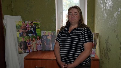 "Кожна дитина має право на щастя": на Кіровоградщині подружжя створило єдиний у громаді дитячий будинок сімейного типу "Кожна дитина має право на щастя": на Кіровоградщині подружжя створило єдиний у громаді дитячий будинок сімейного типу
