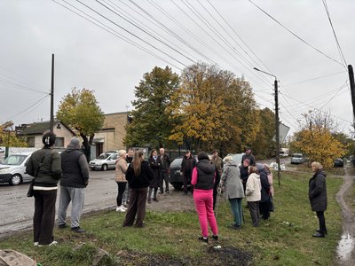 «Яма на ямі»: у Гайсині мешканці вимагають відремонтувати вулицю Механізаторів «Яма на ямі»: у Гайсині мешканці вимагають відремонтувати вулицю Механізаторів