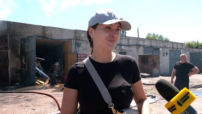 "Багато було вибухів: колеса вибухали, балони": очевидці про атаку РФ по гаражному кооперативу на околиці Чернігова "Багато було вибухів: колеса вибухали, балони": очевидці про атаку РФ по гаражному кооперативу на околиці Чернігова