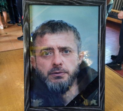 У Миколаєві попрощалися із загиблим бійцем Добровольчої армії У Миколаєві попрощалися із загиблим бійцем Добровольчої армії