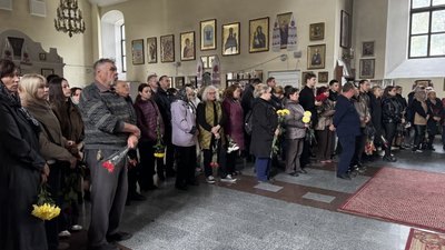 У Полтаві прощаються із викладачем педуніверситету Костянтином Чубом, який загинув під час атаки РФ
