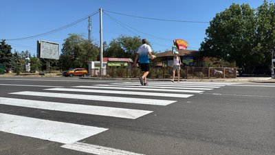 Жителі Коблевого на Миколаївщині просять встановити світлофор на трасі М-14 Жителі Коблевого на Миколаївщині просять встановити світлофор на трасі М-14