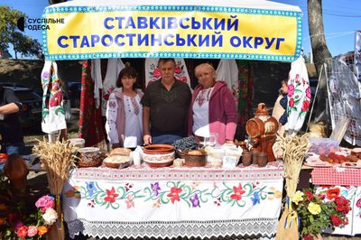 200 тисяч гривень за борщі: як на Одещині готували страви та збирали гроші для ЗСУ 200 тисяч гривень за борщі: як на Одещині готували страви та збирали гроші для ЗСУ