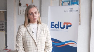 Директорка Чернівецького будівельного ліцею Наталія Луговська Директорка Чернівецького будівельного ліцею Наталія Луговська