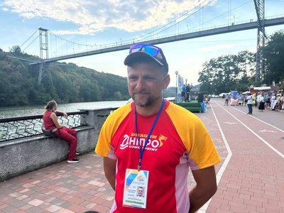 У Житомирі стартував чемпіонат України з веслування на човнах «Дракон» У Житомирі стартував чемпіонат України з веслування на човнах «Дракон»