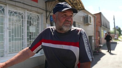 "За один день чотири влучання". Баранівку у Сумах планують закрити антидроновими сітками "За один день чотири влучання". Баранівку у Сумах планують закрити антидроновими сітками
