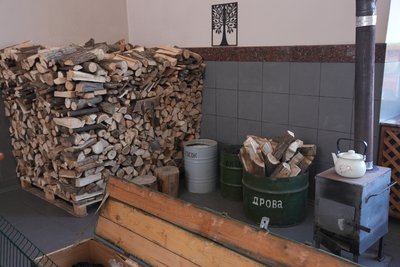 Залізничний вокзал, пункт обігріву, Франківськ Залізничний вокзал, пункт обігріву, Франківськ