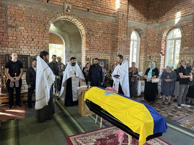 На Одещині провели в останню путь військового Олександра Петрушу На Одещині провели в останню путь військового Олександра Петрушу