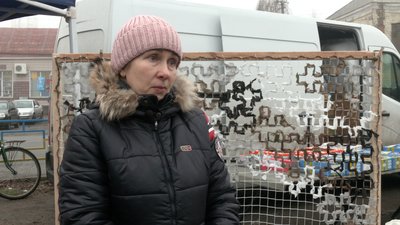 Волонтери з Чернігівщини зібрали 10 000 гривень на базарі для ЗСУ Волонтери з Чернігівщини зібрали 10 000 гривень на базарі для ЗСУ