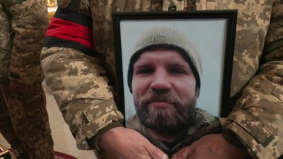 У Сумах поховали бійця Олександра Литвиненка У Сумах поховали бійця Олександра Литвиненка