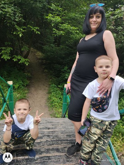 "Ніхто не дає шансів, що встане": мама хлопчика, на якого впало дерево у Полтаві, про стан сина "Ніхто не дає шансів, що встане": мама хлопчика, на якого впало дерево у Полтаві, про стан сина