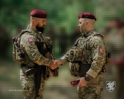 Десантники житомирської 95 бригади отримали державні та бригадні нагороди Десантники житомирської 95 бригади отримали державні та бригадні нагороди