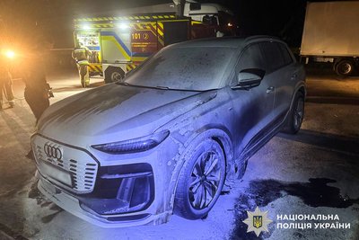 Повідомили про підозру чоловіку, який підпалив автомобіль у Рівному. Повідомили про підозру чоловіку, який підпалив автомобіль у Рівному.