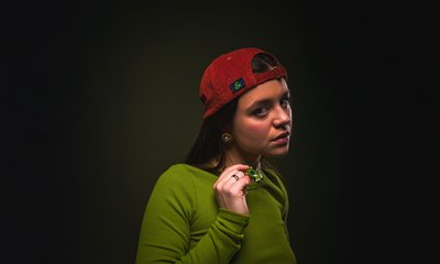 "Тепер доведеться думати": Саша Ганапольська з Tember Blanche випустила дебютну книгу "Тепер доведеться думати": Саша Ганапольська з Tember Blanche випустила дебютну книгу