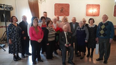 "Робіть добрі справи, майте добрі помисли, а ще обов'язково вірте у Перемогу", — столітній житомирянин Віктор Поліщук "Робіть добрі справи, майте добрі помисли, а ще обов'язково вірте у Перемогу", — столітній житомирянин Віктор Поліщук