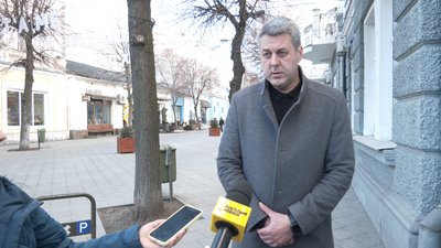 "Вимога платити 20 гривень у міських маршрутках — порушення договору", — заступник Житомирського міського голови "Вимога платити 20 гривень у міських маршрутках — порушення договору", — заступник Житомирського міського голови