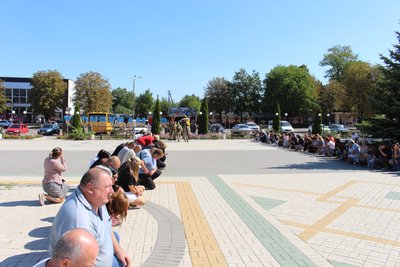 На Кіровоградщині попрощалися з захисниками Андрієм Олійником та Євгеном Бубликом На Кіровоградщині попрощалися з захисниками Андрієм Олійником та Євгеном Бубликом