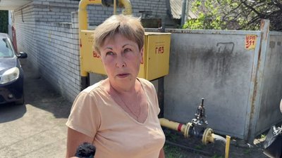 Армія РФ ударила балістикою по продуктовому складу у Дніпрі, є жертви. Що відбувається на місці атаки
