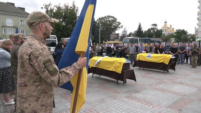 З полковником Олександром Желтовим та сержантом Андрієм Рубановим попрощалися у Рівному З полковником Олександром Желтовим та сержантом Андрієм Рубановим попрощалися у Рівному