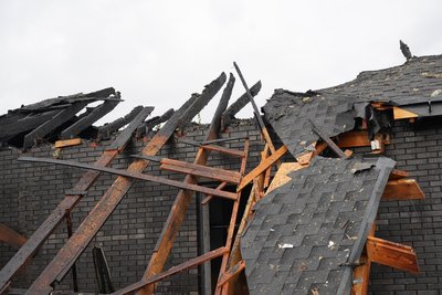 РФ атакувала Дніпро: сталося декілька займань, пошкоджені приватні будинки РФ атакувала Дніпро: сталося декілька займань, пошкоджені приватні будинки