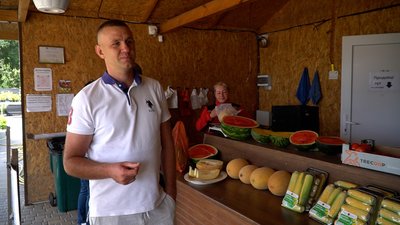 "Навіть херсонські перевершили": фермер вперше виростив та зібрав врожай динь на Чернігівщині "Навіть херсонські перевершили": фермер вперше виростив та зібрав врожай динь на Чернігівщині