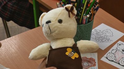 У Хмельницькій школі використовують "ведмежу" арттерапію: що це та як працює У Хмельницькій школі використовують "ведмежу" арттерапію: що це та як працює