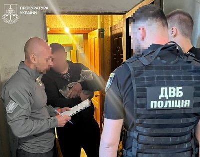 Незаконне оформлення водійських прав: на Харківщині посадовця поліції підозрюють у хабарництві Незаконне оформлення водійських прав: на Харківщині посадовця поліції підозрюють у хабарництві